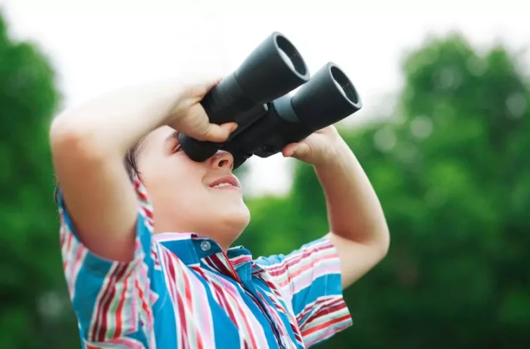 Bedanya See dan Look dalam Bahasa Inggris? - Kampung Inggris