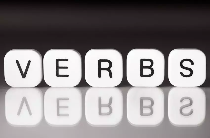 Perbedaan Verb S dan Verb Es dalam Bahasa Inggris - Kampung Inggris