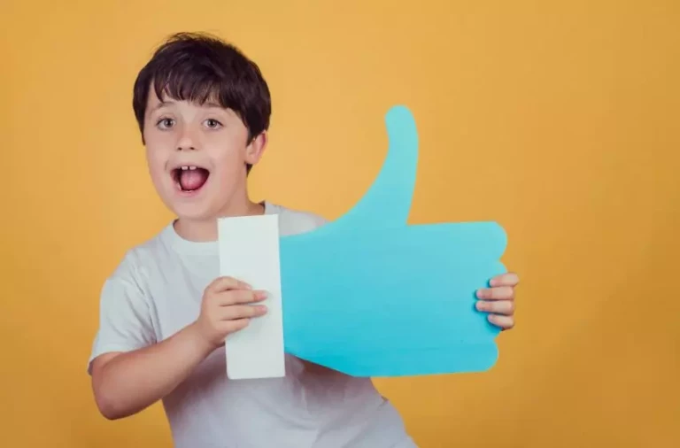 Apa Bahasa Inggrisnya Suka? 6 Cara Bilang Suka Selain Like - Kampung Inggris