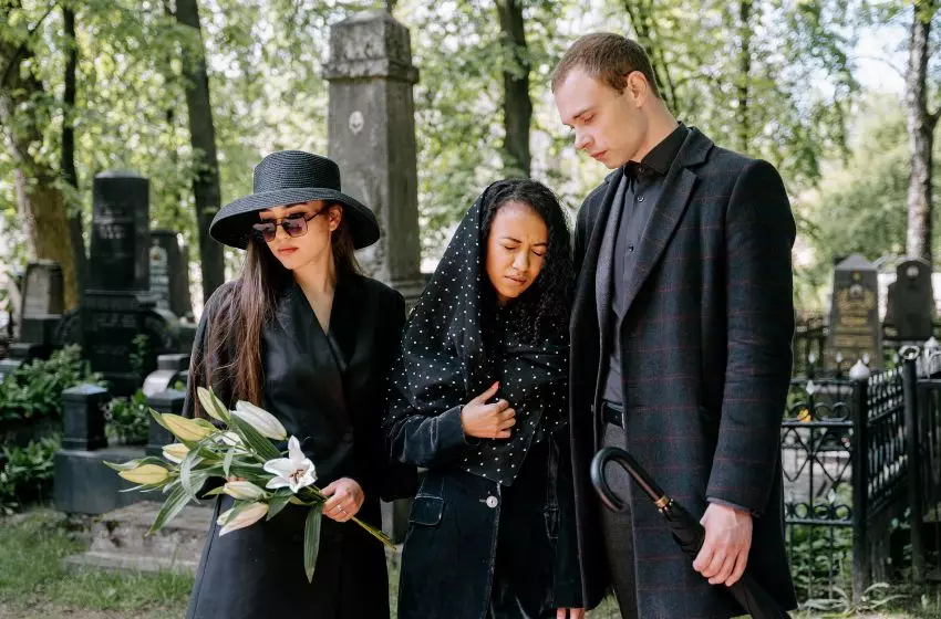 Berikut 40 Ucapan Belasungkawa Menggunakan Bahasa Inggris - Kampung Inggris