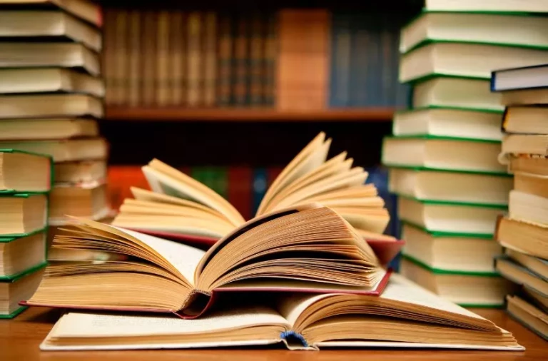 8 Macam Bahasa Inggrisnya Buku Selain Book - Kampung Inggris