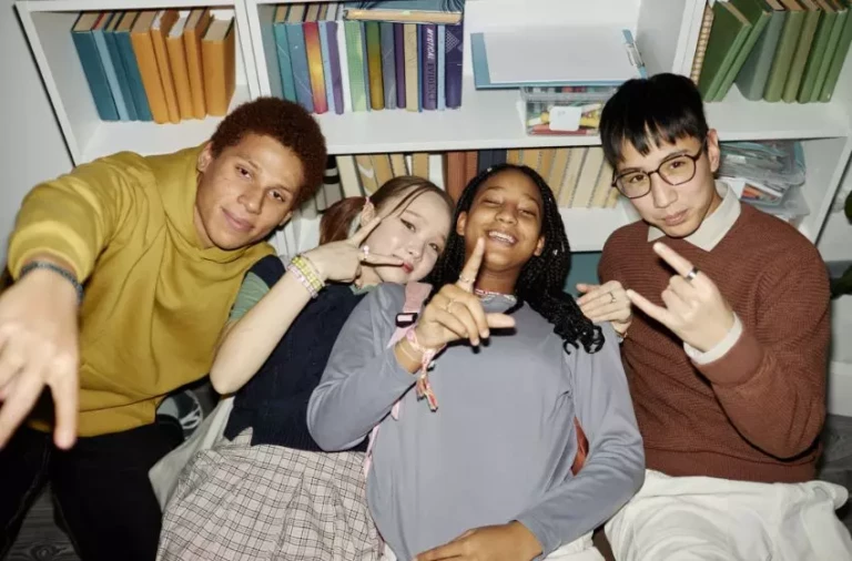 Ini Artinya “Fine Shit”, Kata Gaul Bahasa Inggris yang Viral di TikTok - Kampung Inggris