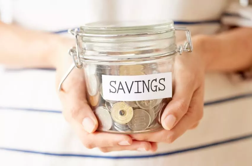 Apa Bahasa Inggrisnya Menabung? Penjelasan dan Contoh Kalimatnya - Kampung Inggris