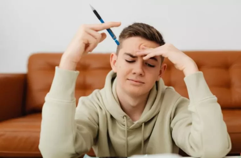 Kenapa Banyak Orang Sulit Berkembang Meski Sudah Banyak Belajar? - Kampung Inggris